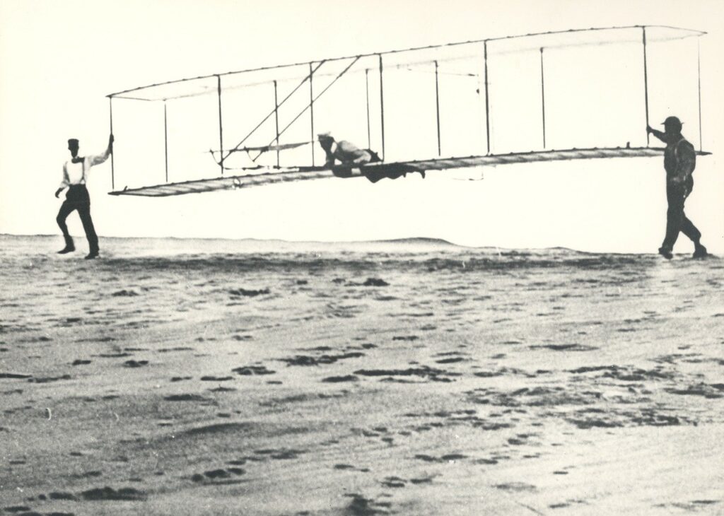 first flight wright brothers