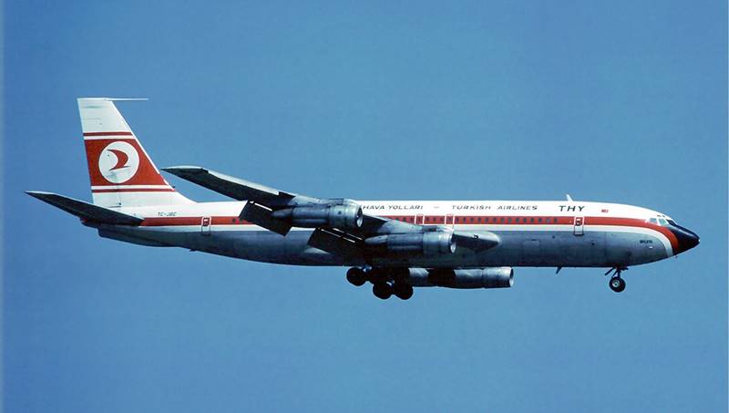 Boeing 707