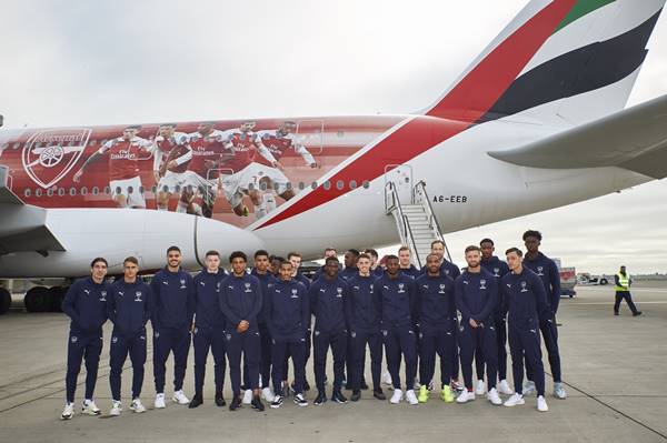 Airplanes with Football Club Livery Arsenal