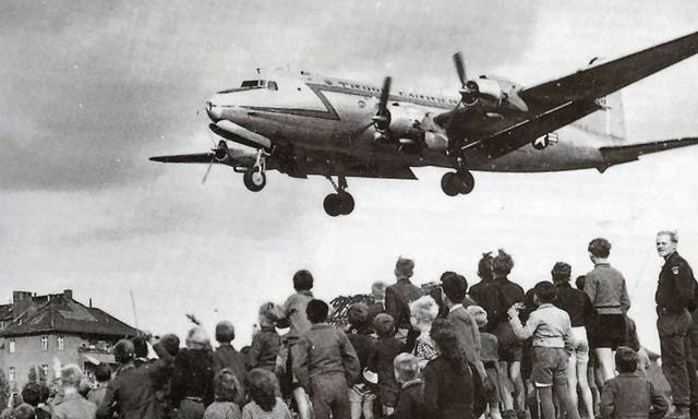 berlin blockade, war history, historical war planes